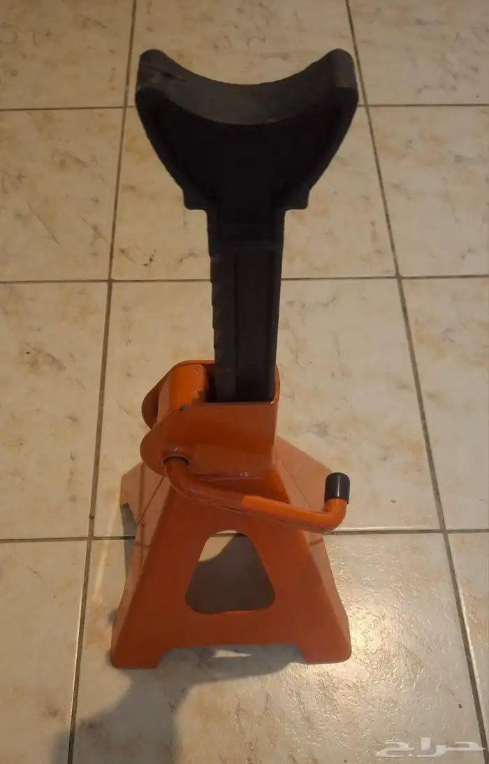 JACK AND JACK STAND 6