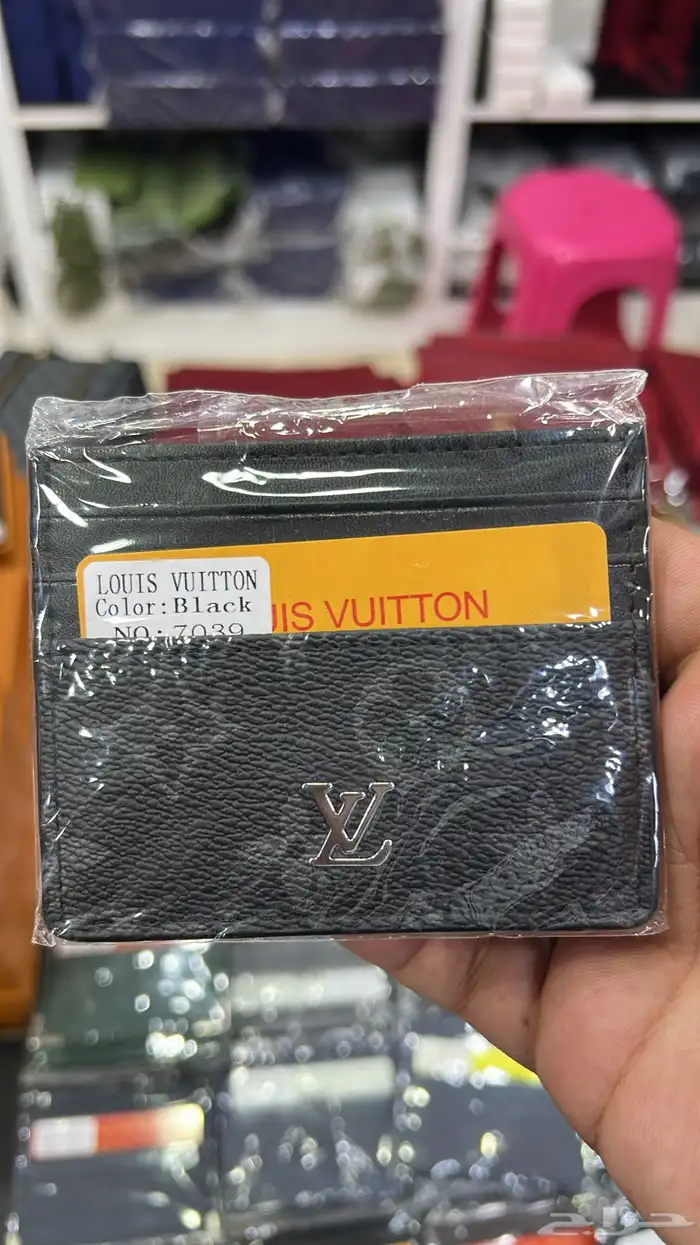 محافظ كروت براند كارتيه لويس فيتون جيرمني 1