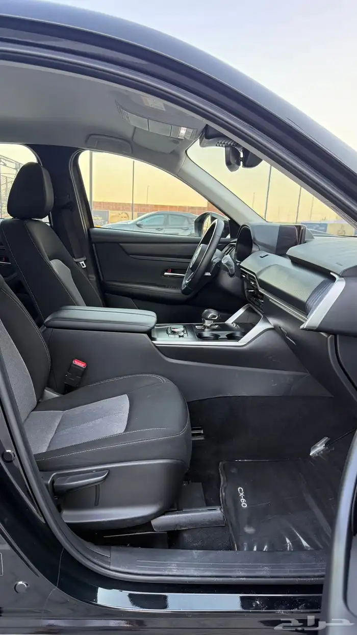 للبيع مازدا 2025 CX60 - عداد 26 الف 28
