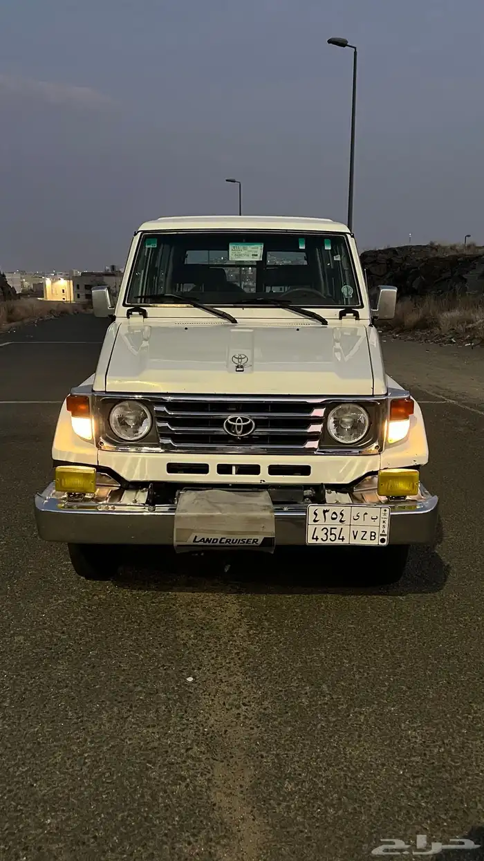 للبيع جيب فيبر حبه ونص 2002 1
