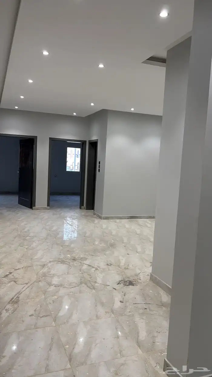 شقق للبيع ب400 الف ولي العهد 1 3