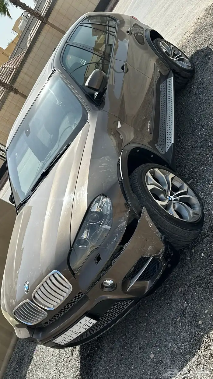 بي ام X5 2012 مصدومه صدمه بسيطه عداد 219 الف ك 25
