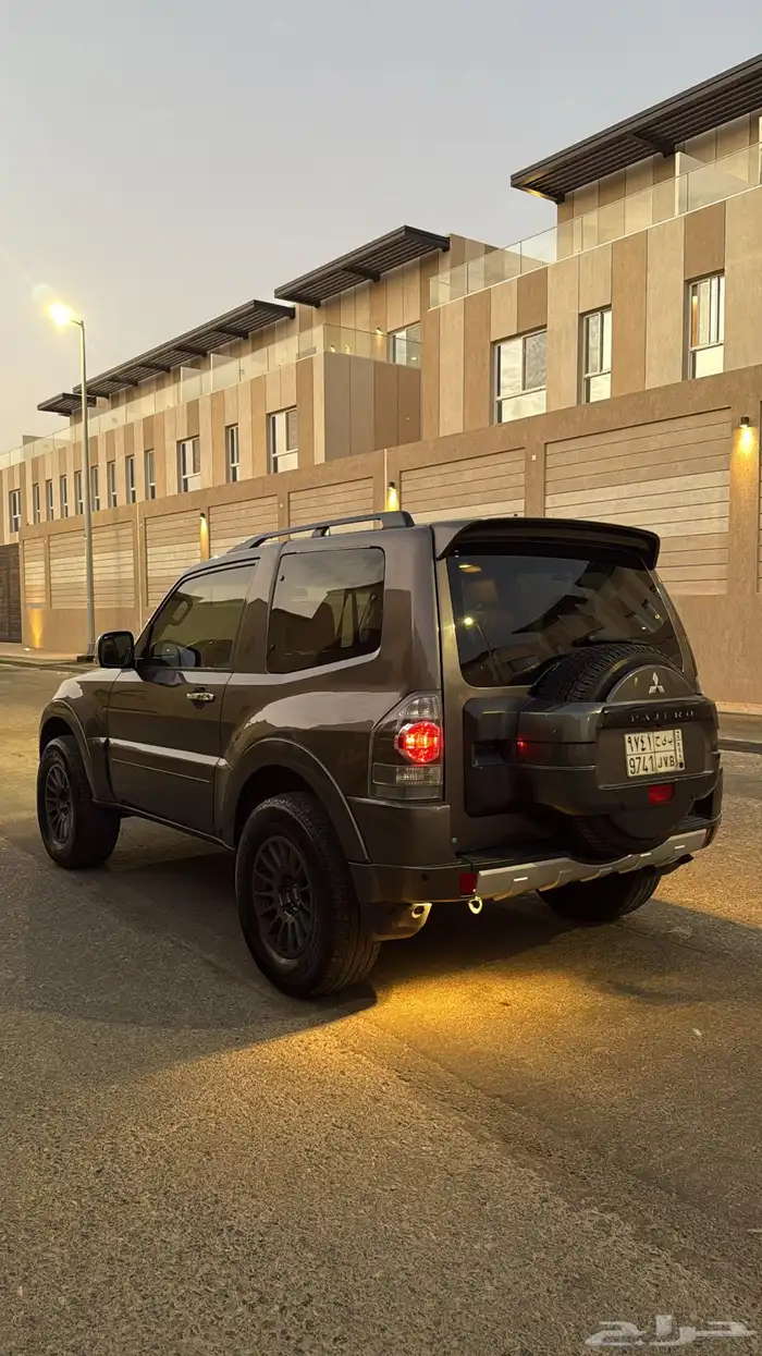 متسوبيشي باجيرو ربع 18