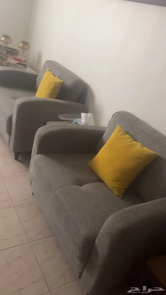 طقم كنت من هوم سنتر للبيع مع. طاوله بتنفتح وتتسككر وتتحرك 0