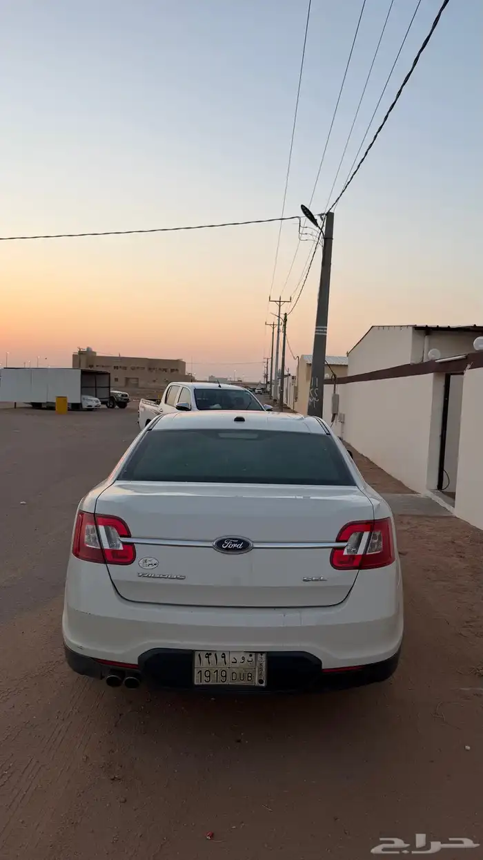 فورد تورس سيدان 2010 0