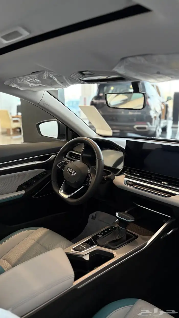 جيلي اميقراند الفل 2025 بسعر حصري 3