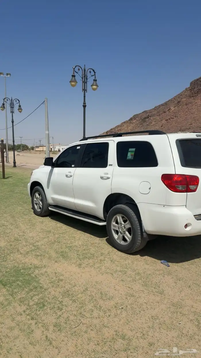 سكويا2010البيع موتر شرط من كل شي فيه ضربه في الرفرف يسار 4