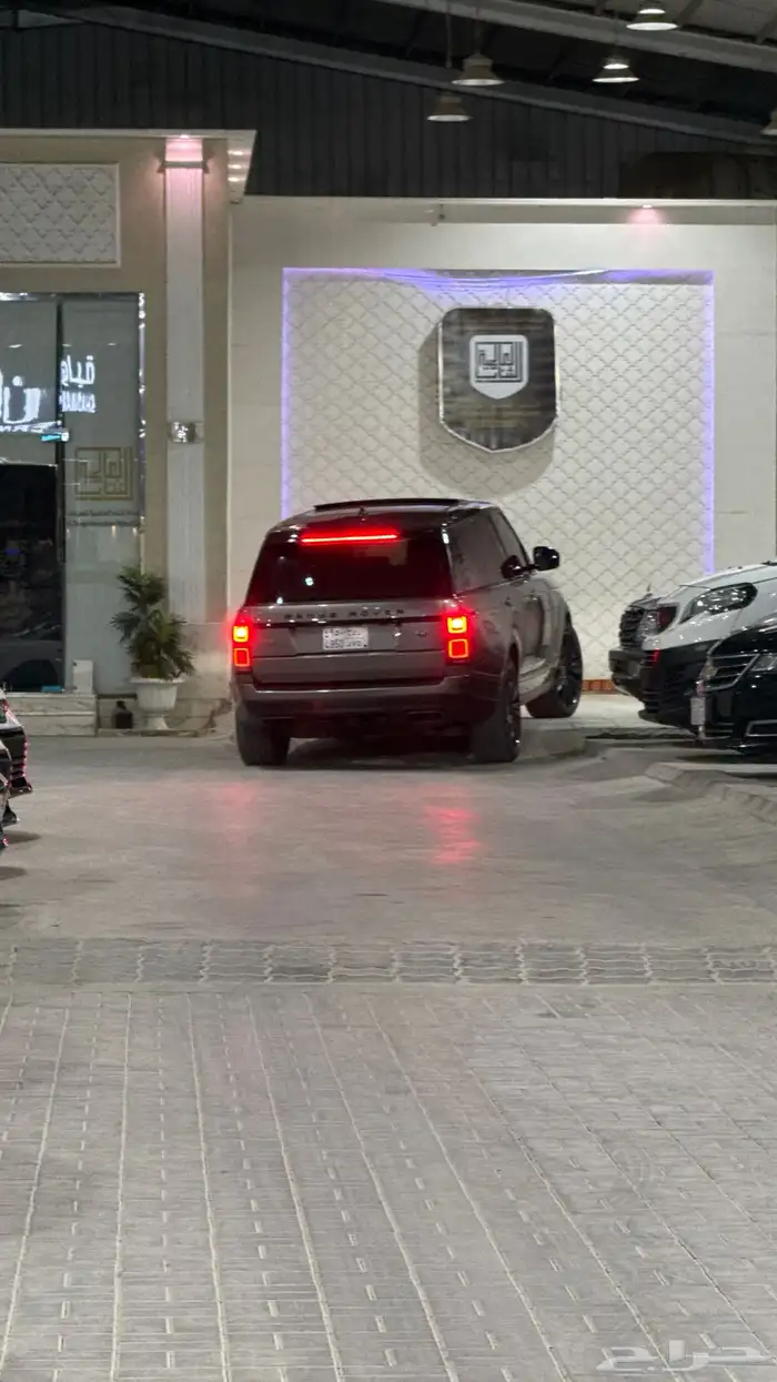 رنج روفر 2020 نظيف بحالة الوكالة 13