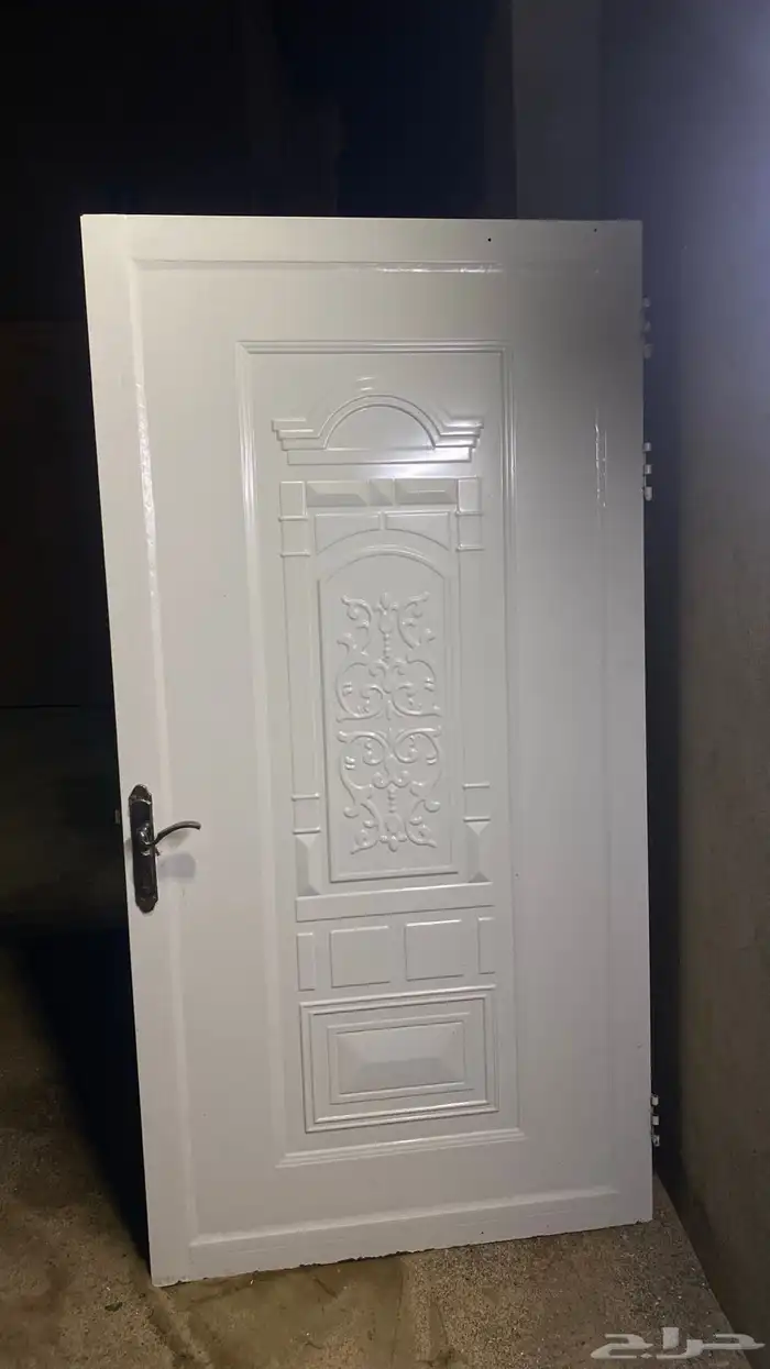 ثلاث أبواب منزليه للبيع 1