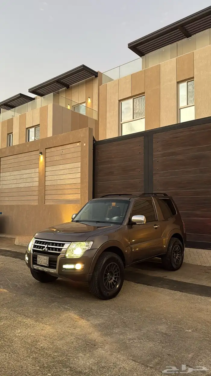 متسوبيشي باجيرو ربع 16