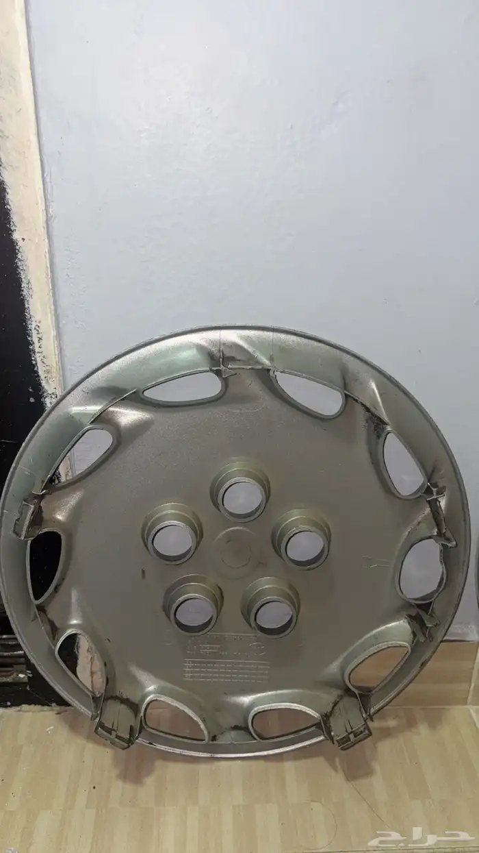 طيس كامري امريكي اصلي على السوم 2