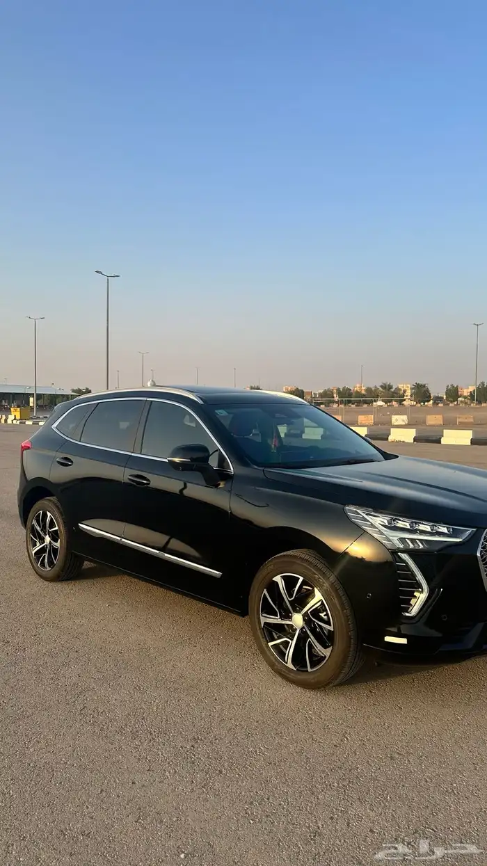 هافال جوليان 2022 - اسود داخلي احمر 1