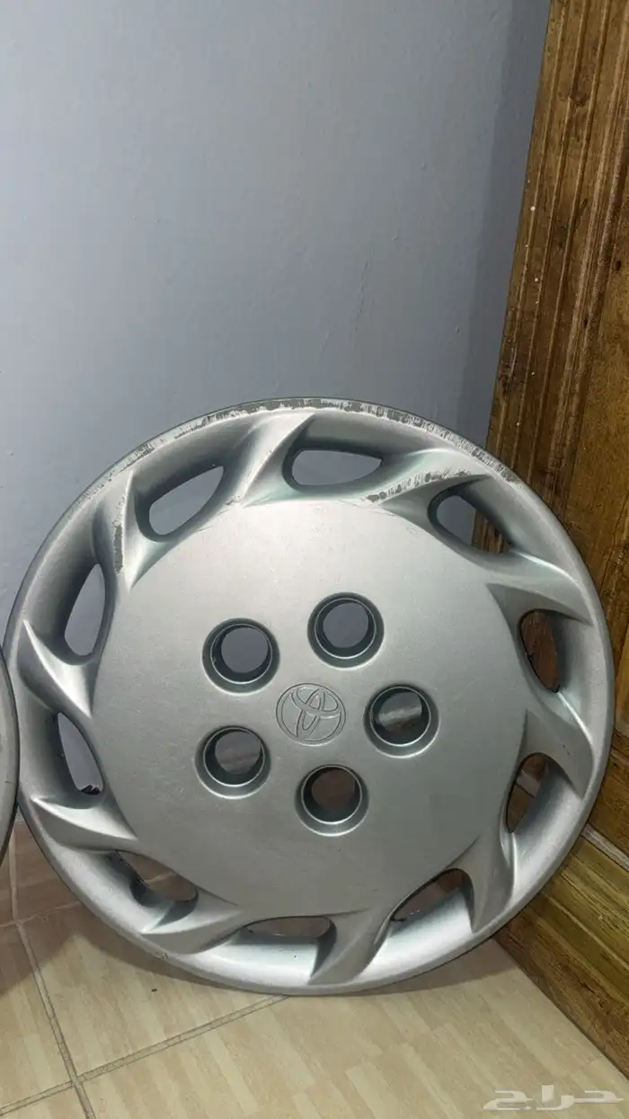 طيس كامري امريكي اصلي على السوم 4