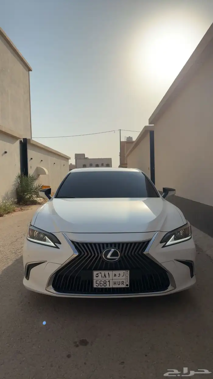 لكزس es300h هايبرد 2020 7
