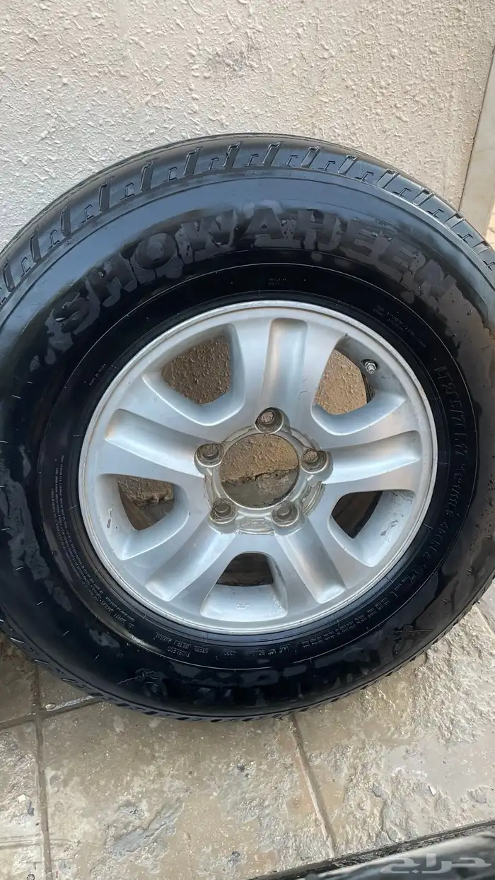 اربع جنوط مع كفرات مقاس 17 2