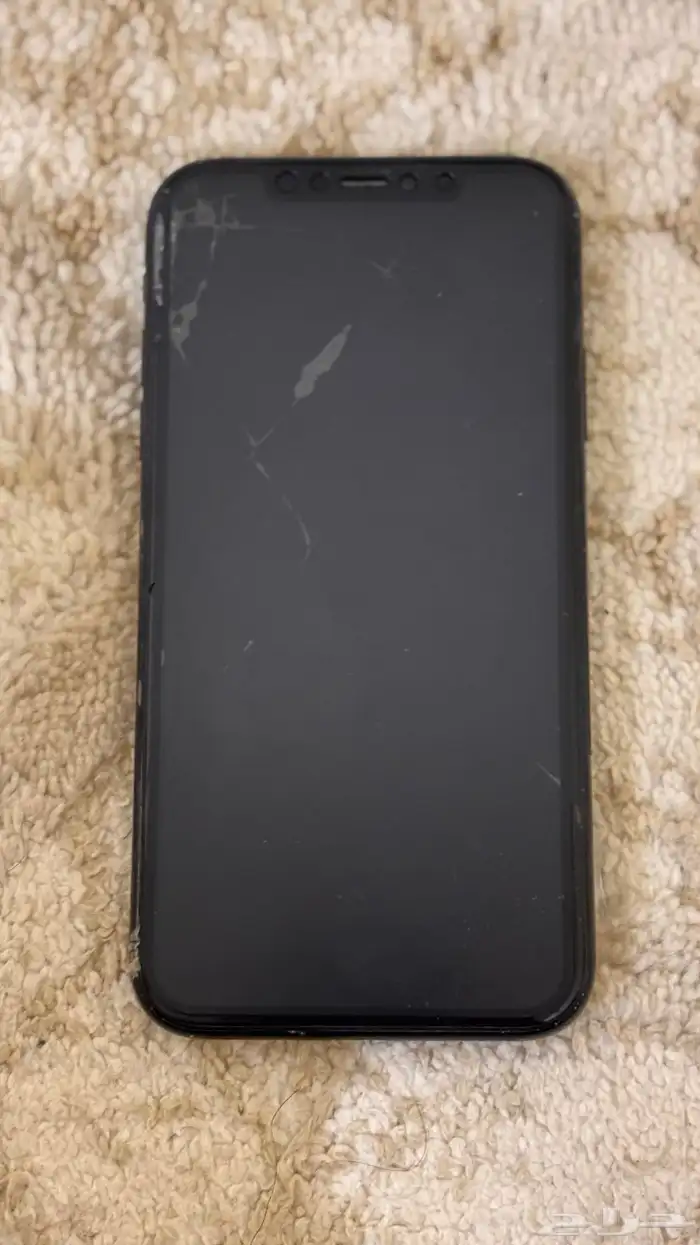 آيفون XR مابعد فك فيه كسرف شاشه ولا يضره في الامس بطريته 77 2