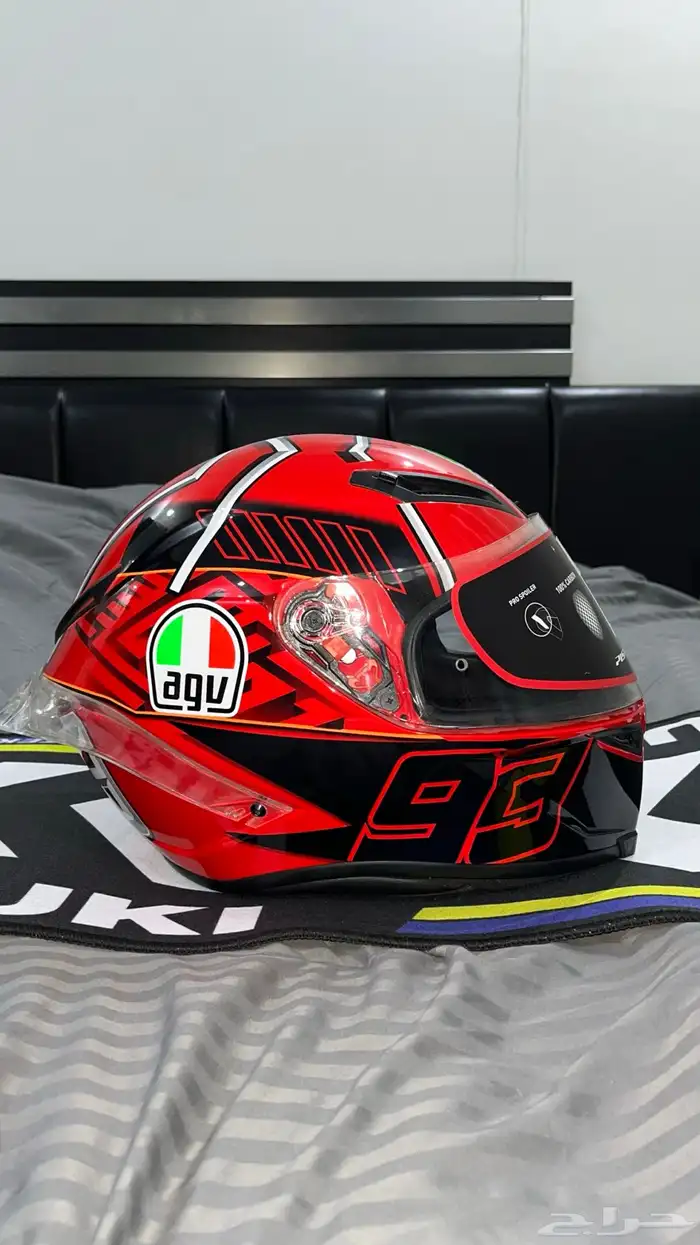 خوذه agv مقاس L 4