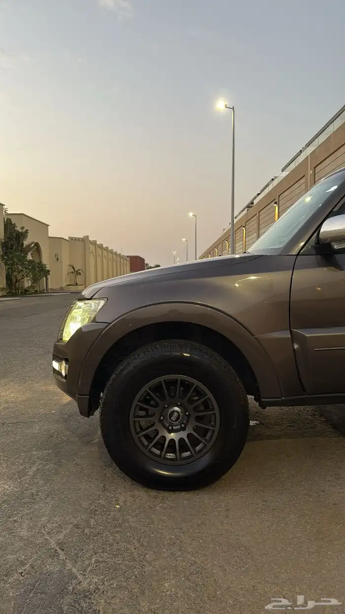 متسوبيشي باجيرو ربع 15