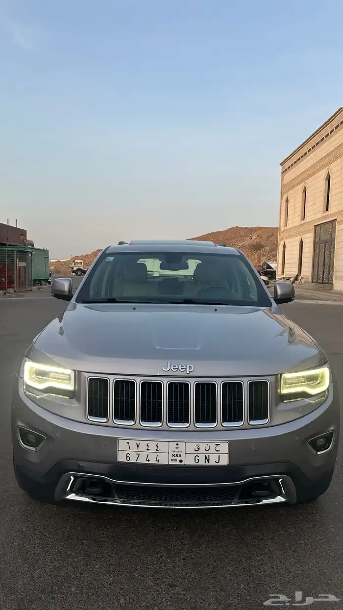 جيب شروكي 2015 (V8) 5