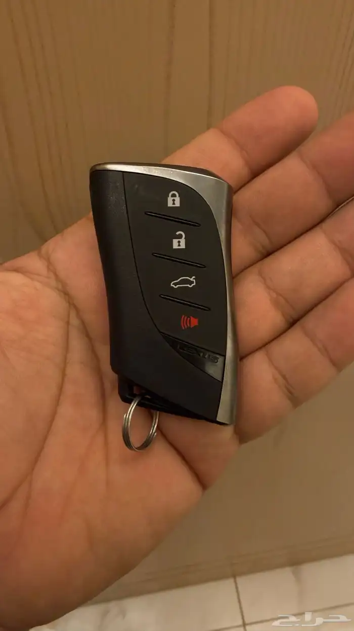 مفتاح لكزسEs من موديل 2021 يشتغل على مودلات من 2029-2025 2