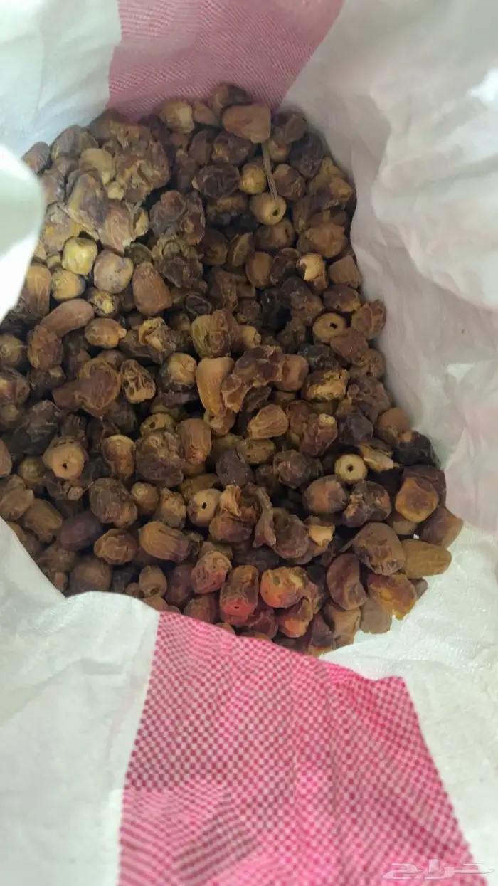 تمر علف الكمية من 200 الى 250 0