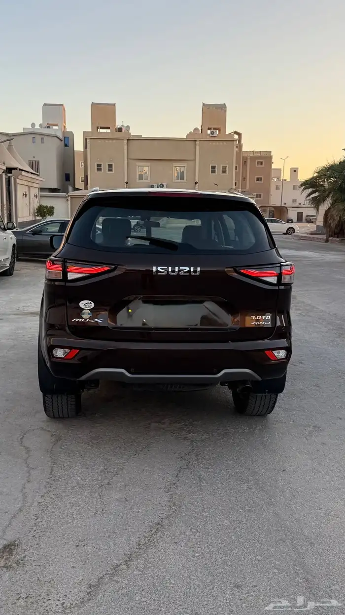 جيب ايسوزو 2022 MUX دبل ودفلك فل كامل 2