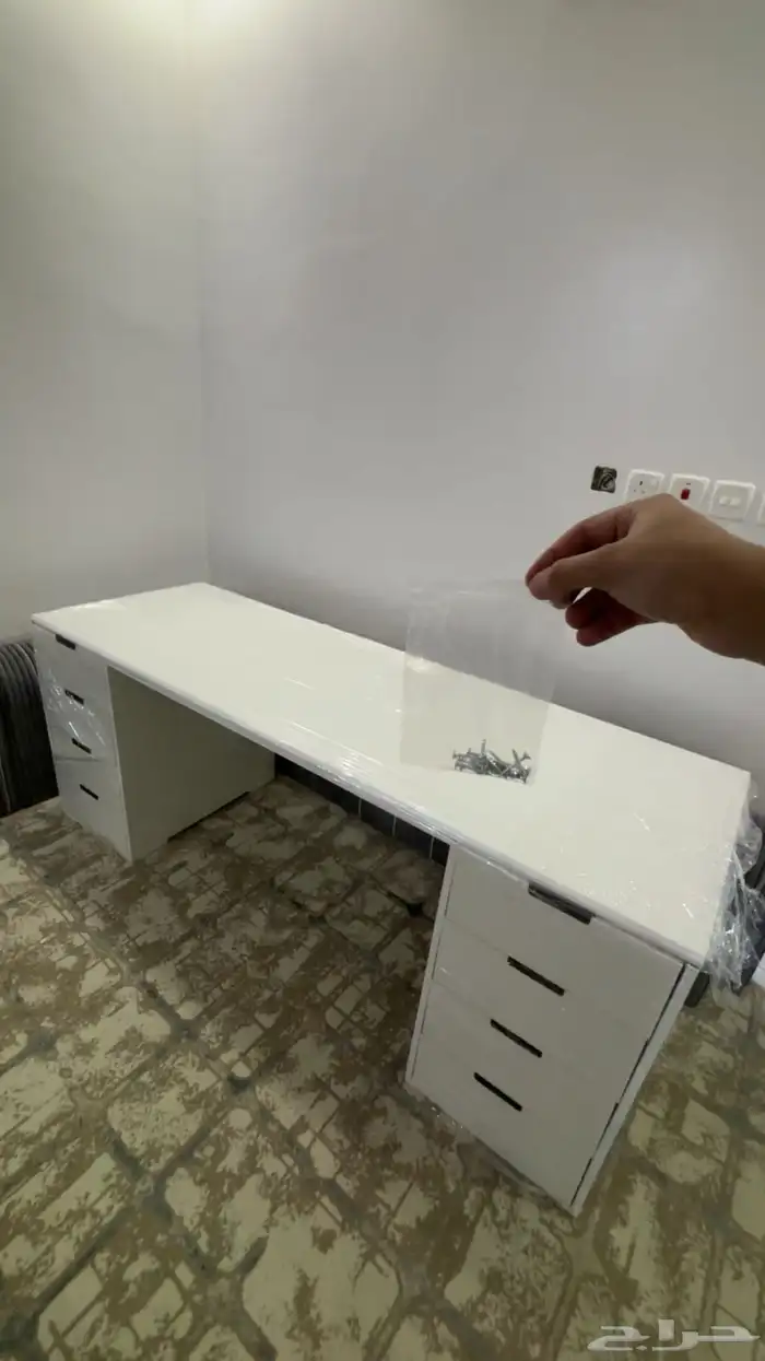 طاوله قيمنق يوجد توصيل 3