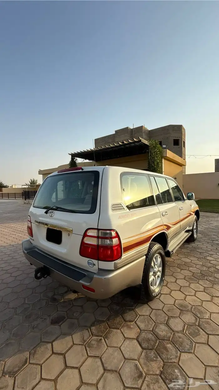 لاندكروزر 2005 وارد البازعي فل كامل قير عادي GXR فل 6