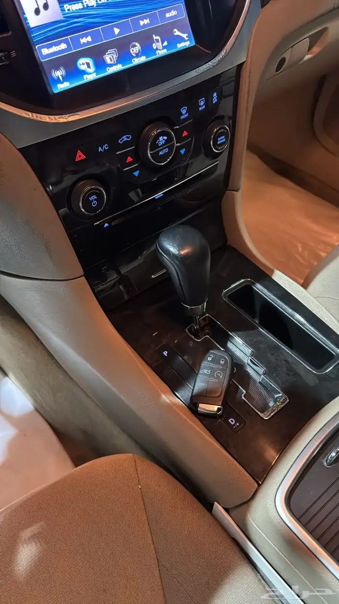 للبيع كرايسلر C300 سلندر 8 11