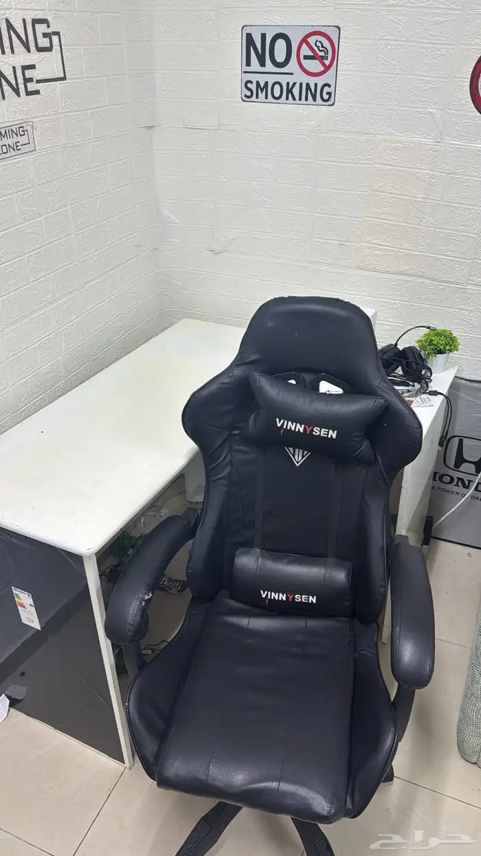 طاوله قيمنق و كرسي ( تم البيع) 0