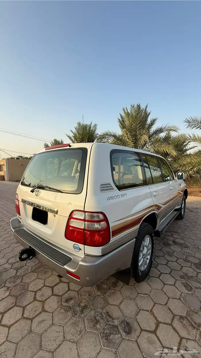 لاندكروزر 2005 وارد البازعي فل كامل قير عادي GXR فل 62