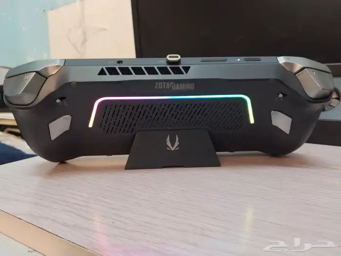 Zotac Zone Gaming AMD 8840U AMOLED 7