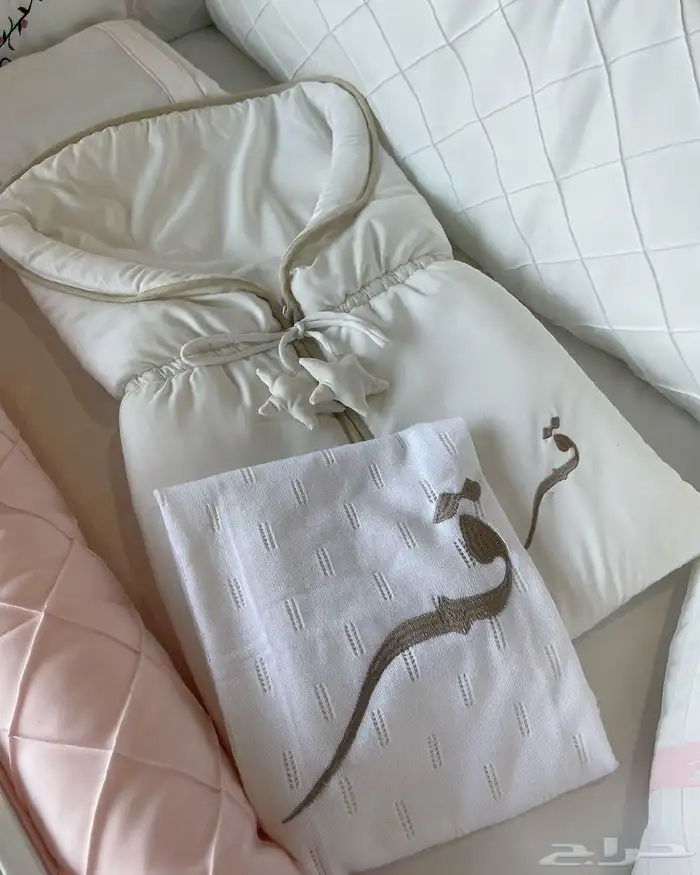 بطانيات ومفارش مواليد بتصاميم فخمة وتطريزات ناعمة تضيف لمسة 6