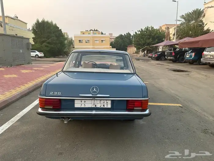 مرسيدس كلاسيك 230 موديل 1975 (w115) 3