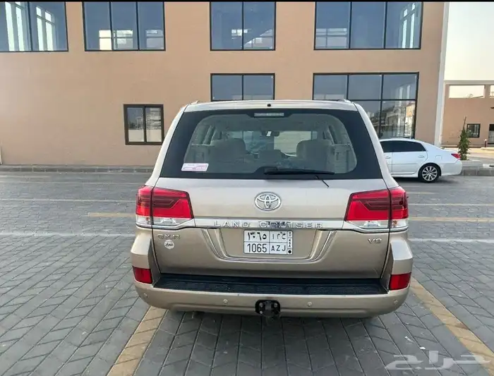 لاندكروزر GXR فل كامل 2016 5