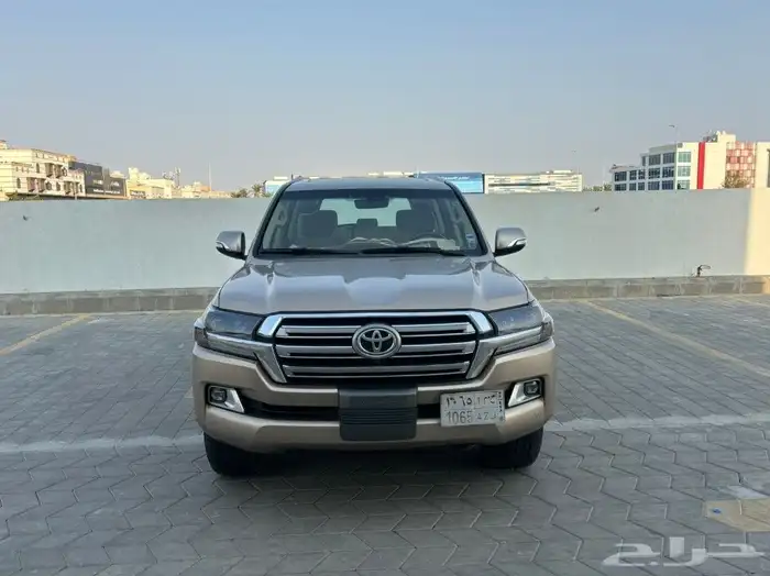 لاندكروزر GXR فل كامل 2016 0