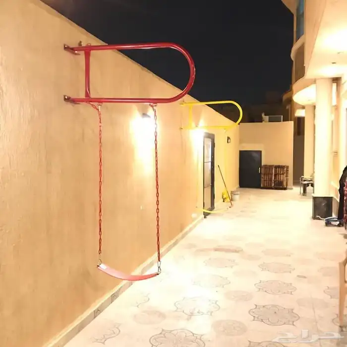 مرجيحة جدارية أنيقة وعملية 0