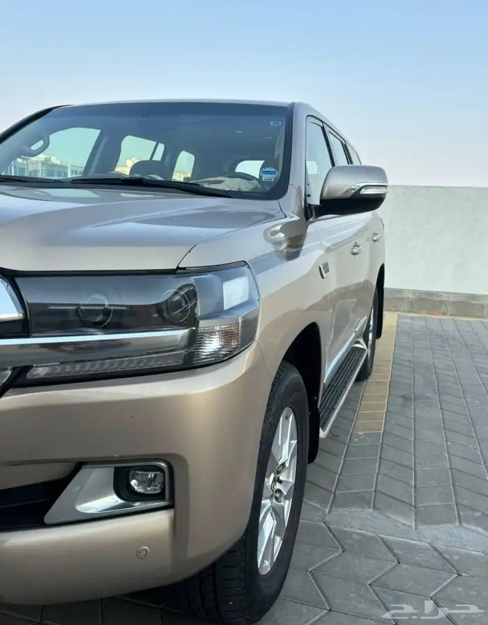 لاندكروزر GXR فل كامل 2016 8