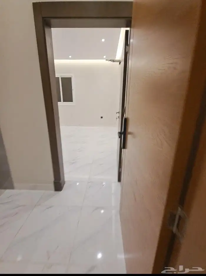 شقه جديده للبيع في حي الواحه 3