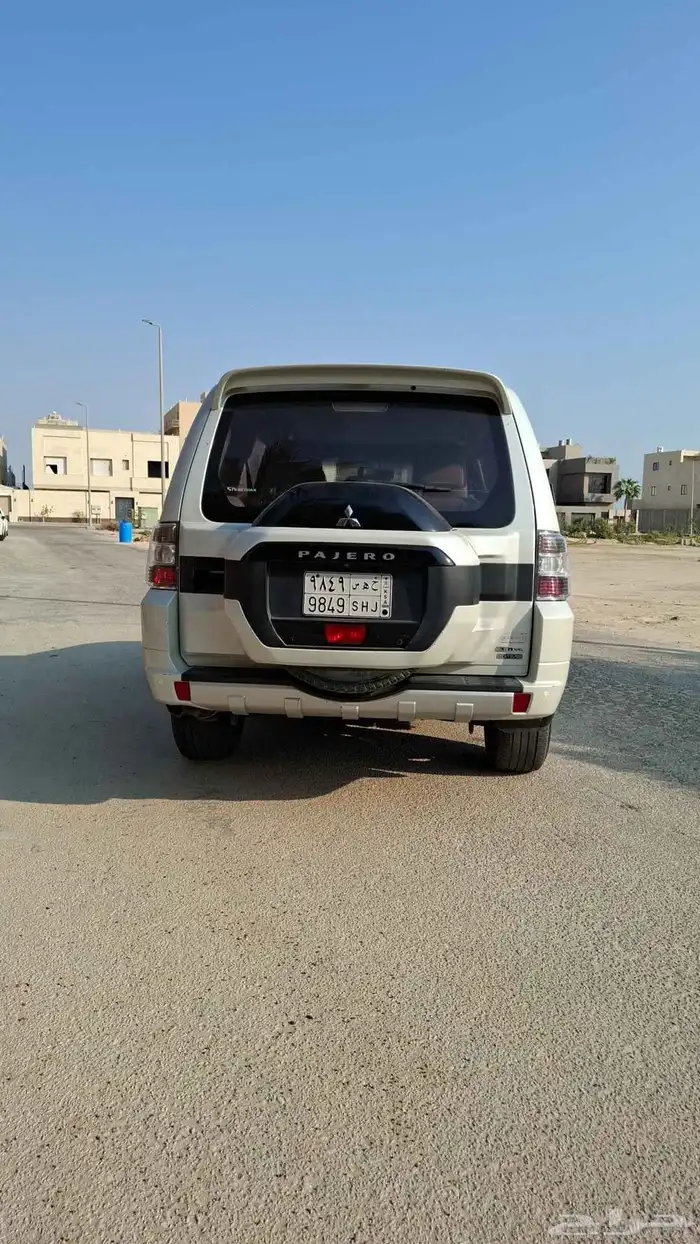 للبيع جيب باجيرو متسبيشي 4