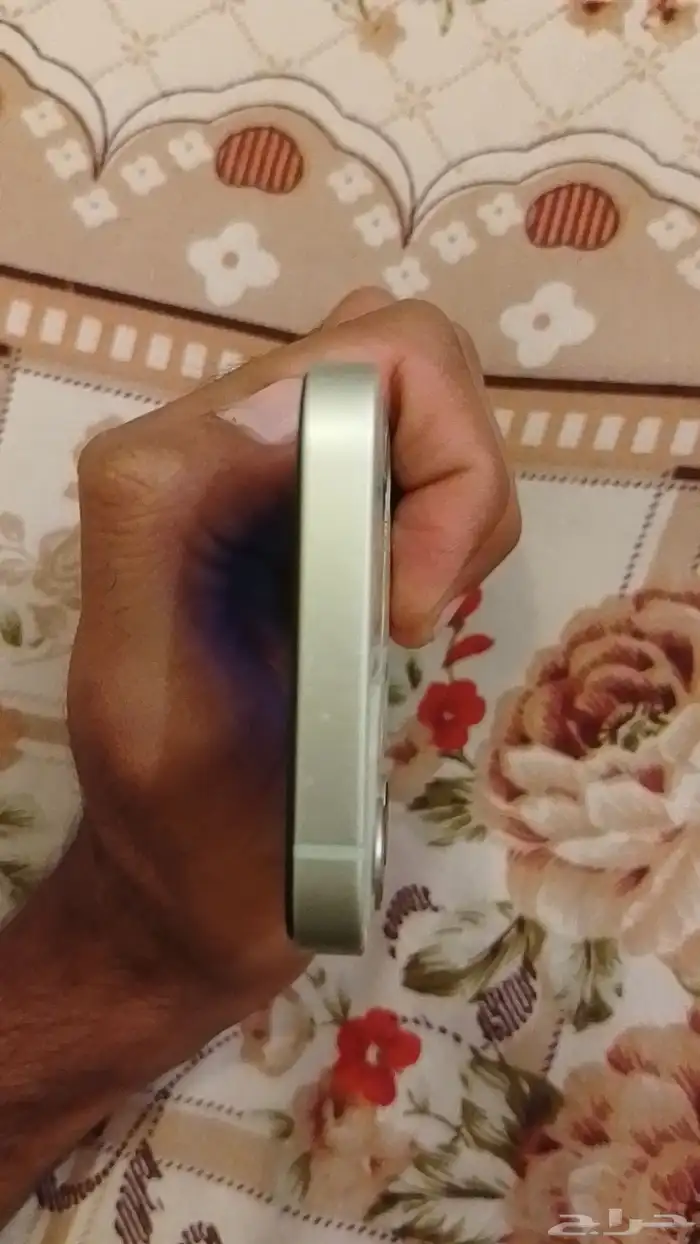 ايفون 12 ميني 4