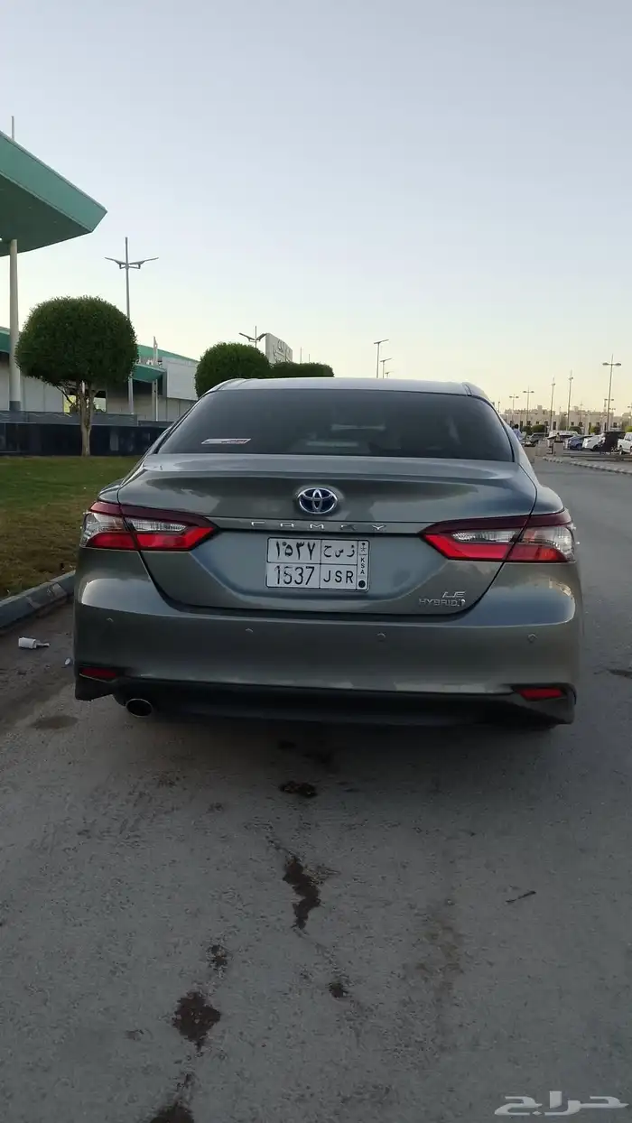 Camry hybrid le 5