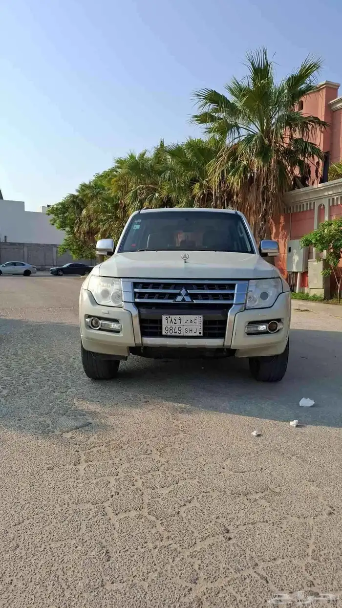 للبيع جيب باجيرو متسبيشي 1