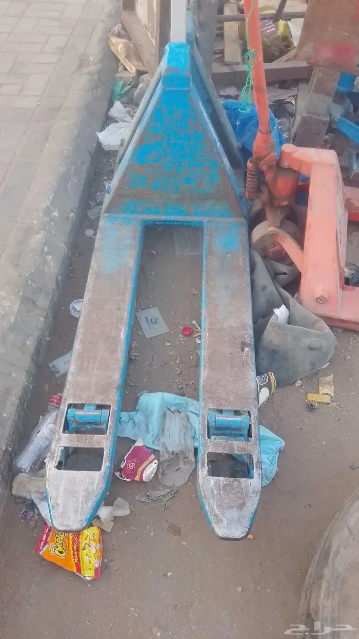 تأجير رافعات شوكيه كرينات سيزرات مان لفت 1