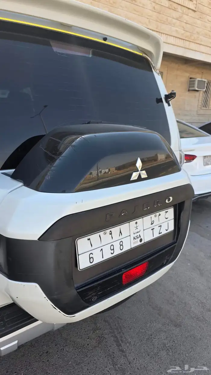 باجيرو 2016 نظيف معدل للبيع 18