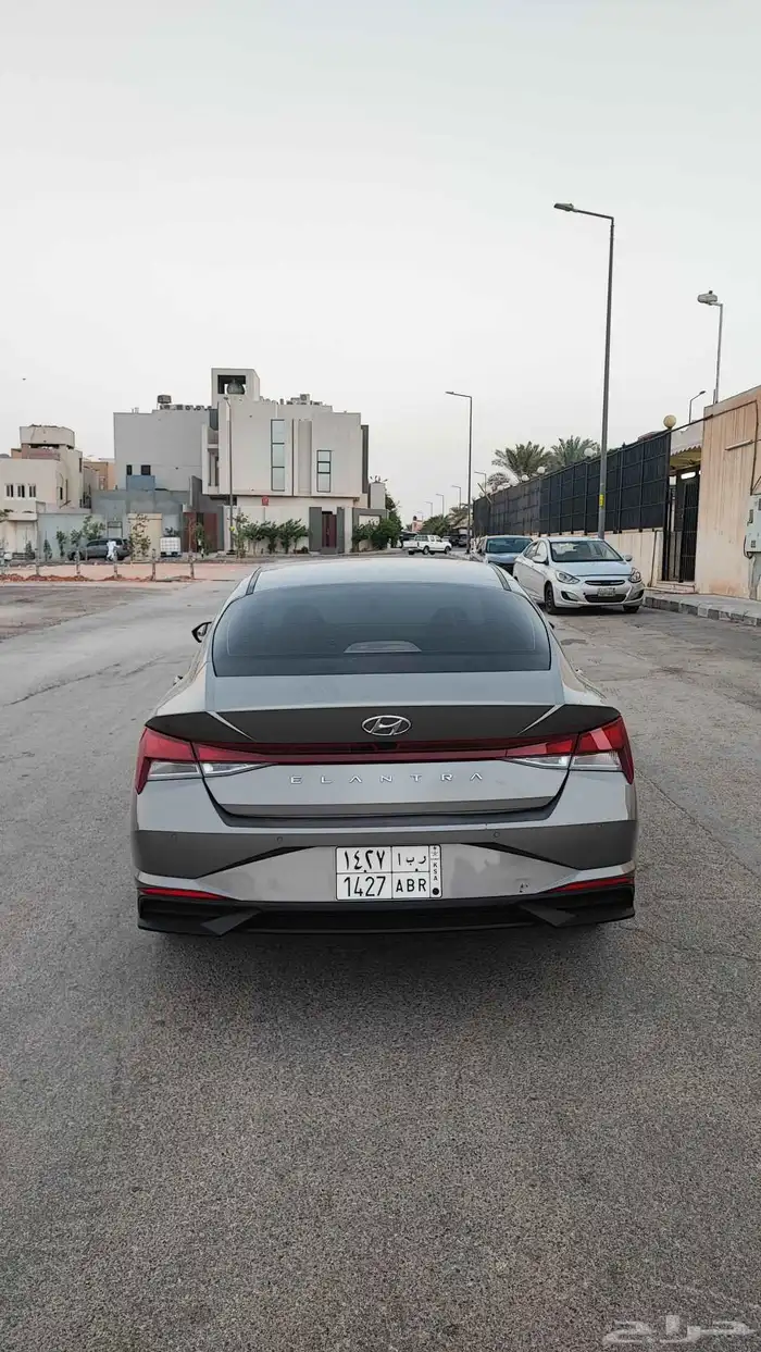 هونداي اللنترا 2022 ستاندر 1.6 نضيفه 1