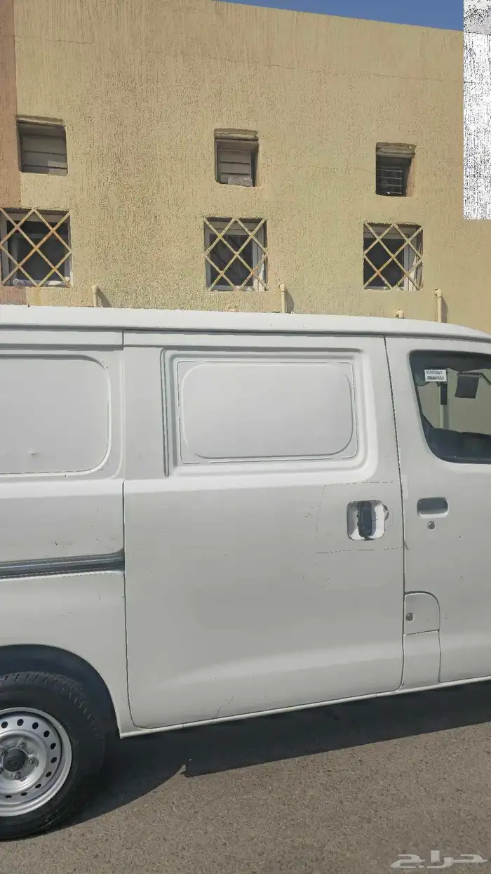 للبيع تويوتا هايس 2023 - قير عادي - ممشى 80 ألف كم ا 6