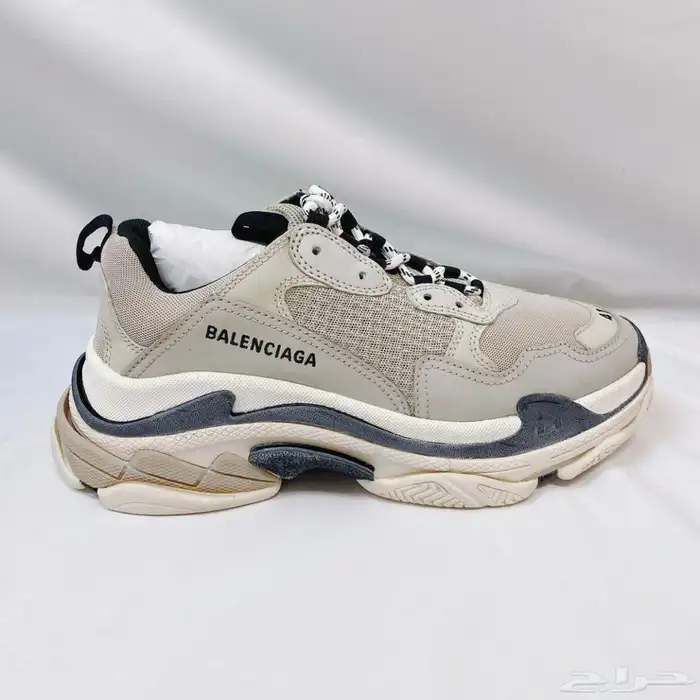 Balenciaga بالنسياقا 4