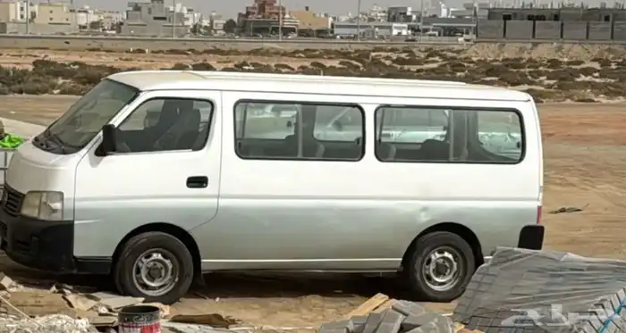 باص نيسان اوربان بنزين 2004 مفحوص ومجدد 4