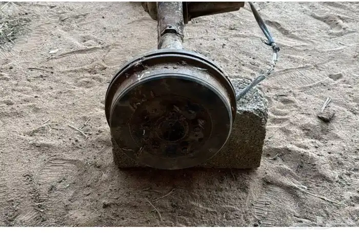 دفرنس هايلوكس موديل 83 1